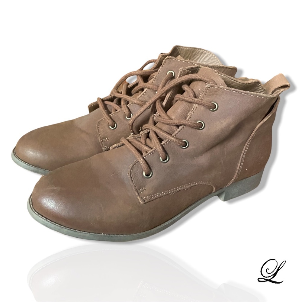 Steve Madden Rubin Size 12 Booties Leather Camel Brown Boots Lace